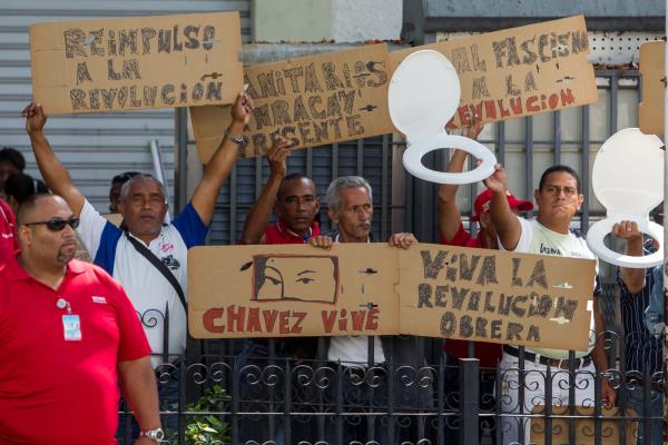 Chavistas empiezan a blindarse antes de perder control del Parlamento