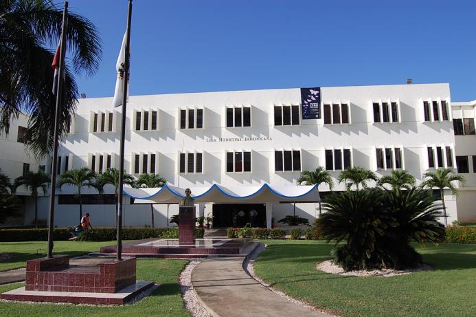 La Liga Municipal Dominicana es un centro de conflictos cada cuatro años.