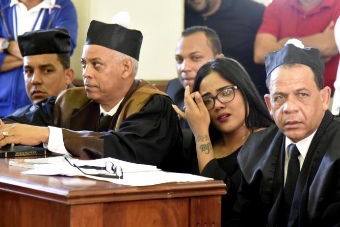 La cantante Martha Heredia llora durante la audiencia en la que solicitaba la libertad condicional, la cual fue rechazada. 