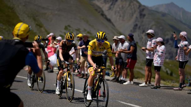 Vingegaard es el nuevo líder del Tour de Francia