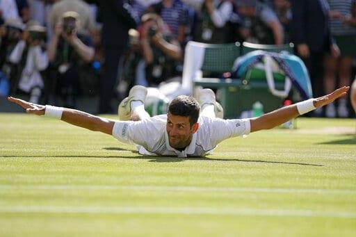 Novak Djokovic doma a Kyrgios para su 7mo título Wimbledon