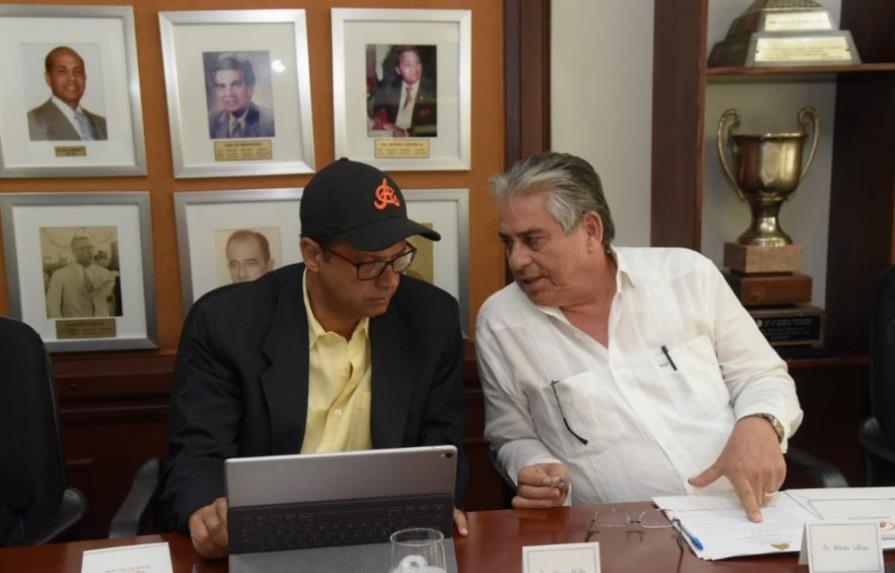 Las Águilas nombran comisión para estudiar contrato de Manny Acta