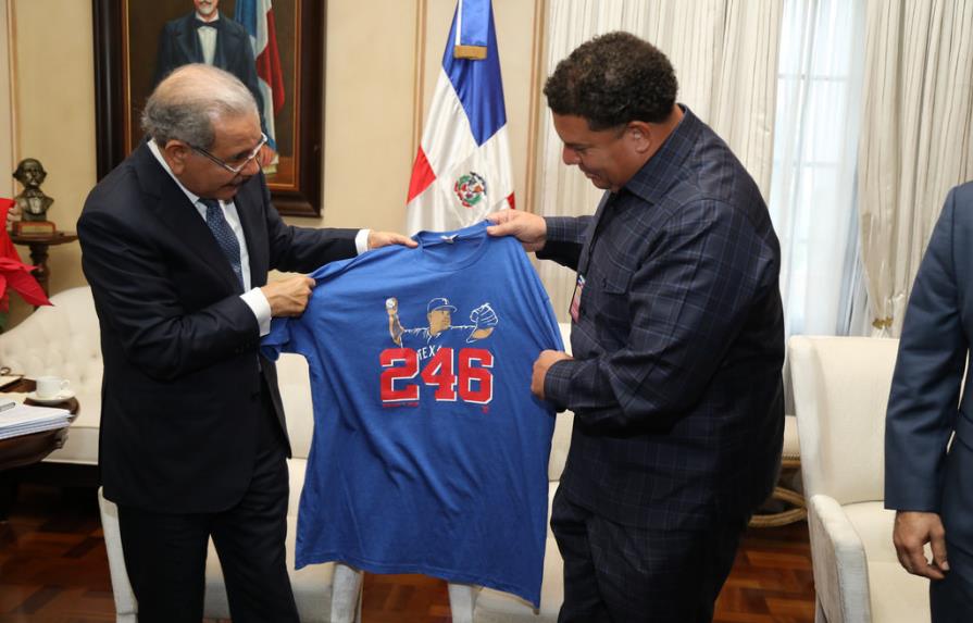 Presidente Danilo Medina recibe a Bartolo Colón