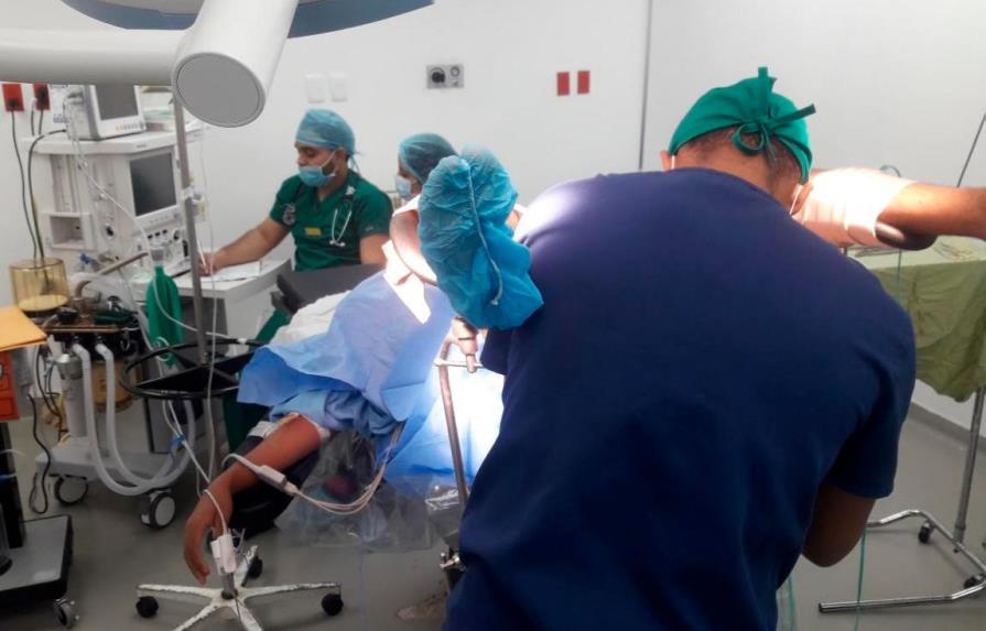 Moscoso Puello realizará cirugías urológicas reconstructivas en niños y adultos
