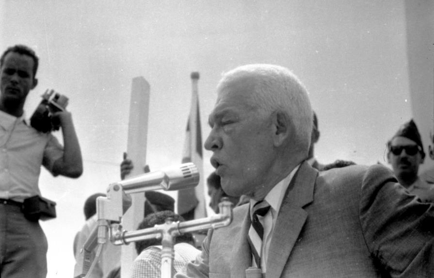 La grave crisis diplomática  entre Bosch y Duvalier en el 1963
La OEA y la ONU buscaron la solución pacífica