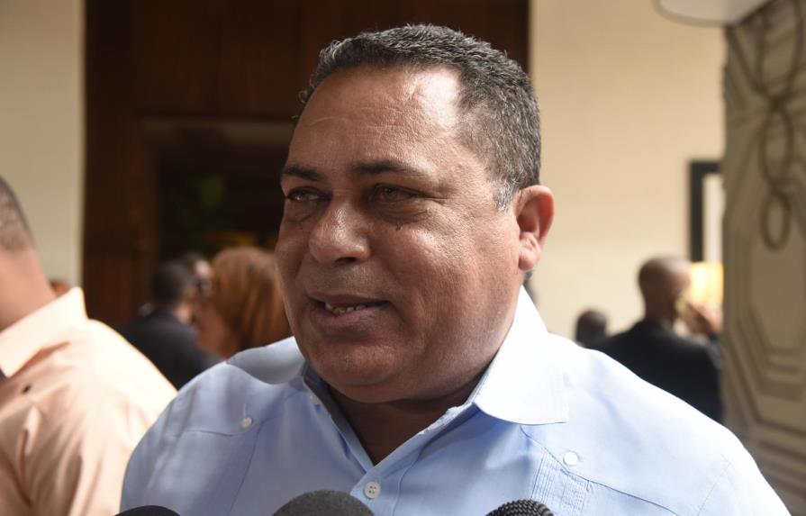 Dirigente del PRM califica de un fracaso el programa “Dominicana Limpia”