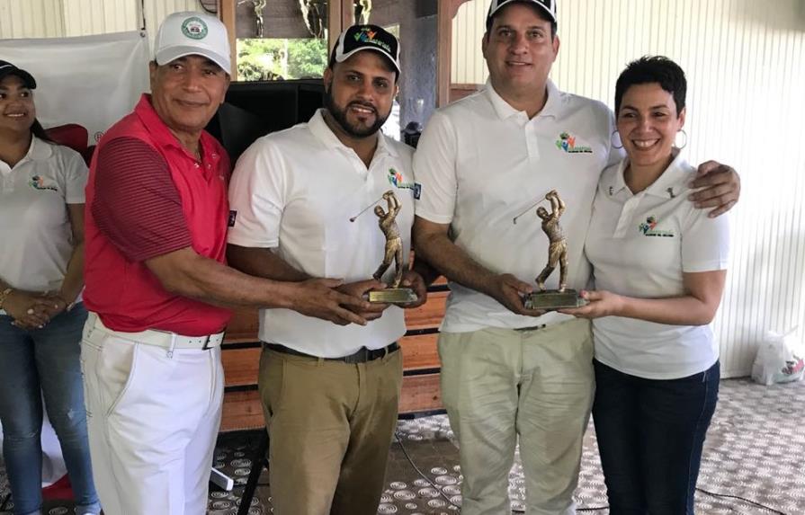 Eddy y Carlos Ramírez ganan torneo golf del Oratorio Jarabacoa 