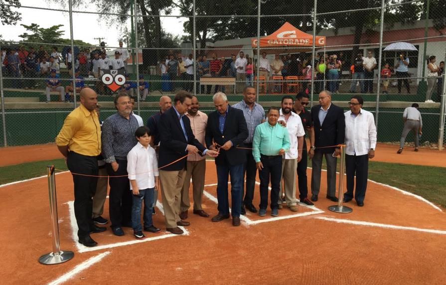 La UNPHU y ULeague inauguran complejo de béisbol  