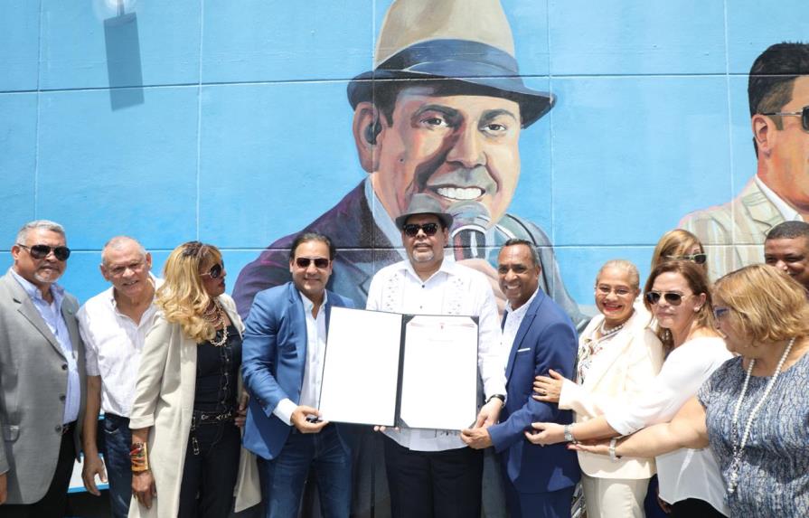 Abel Martínez inaugura mural en honor al merengue con presencia de cuatro grandes merengueros