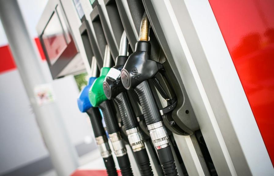 Precios de los combustibles aumentan entre RD$1.10 y RD$4.00 por galón 
