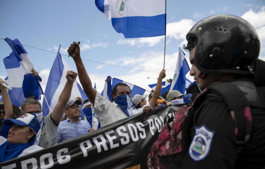 Miles se movilizan en contra de Ortega