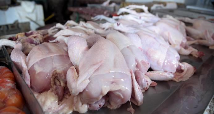 Precio del pollo no baja a pesar de sobreproducción