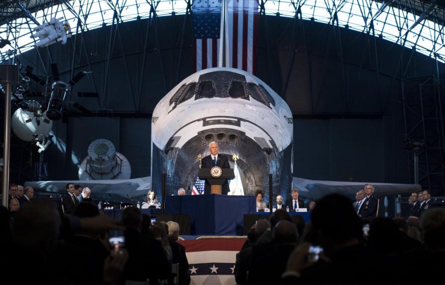 EE.UU. quiere enviar astronautas a la Luna y sentar bases para explorar Marte