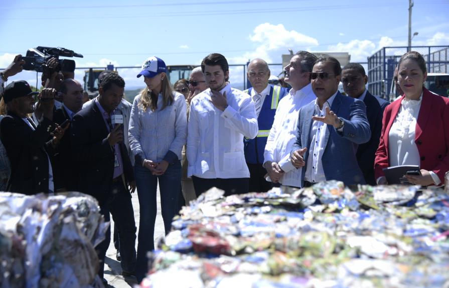 Alcalde Abel Martínez anuncia procesarán basura de Santiago