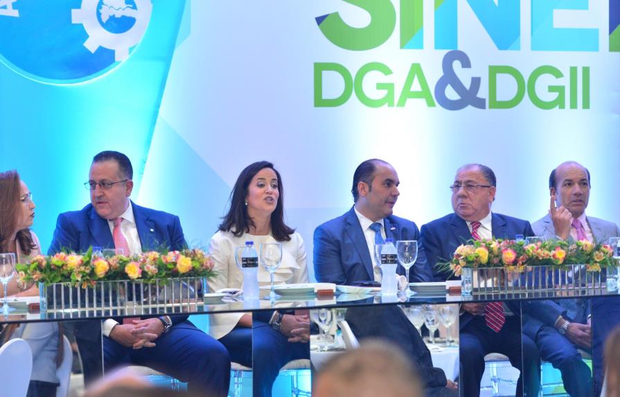 Director DGII advierte seguirán cerrando negocios en Santiago