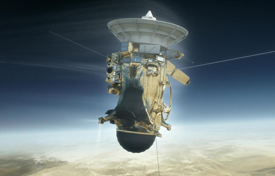 La NASA divulga datos de la sonda Cassini justo antes de desintegrarse