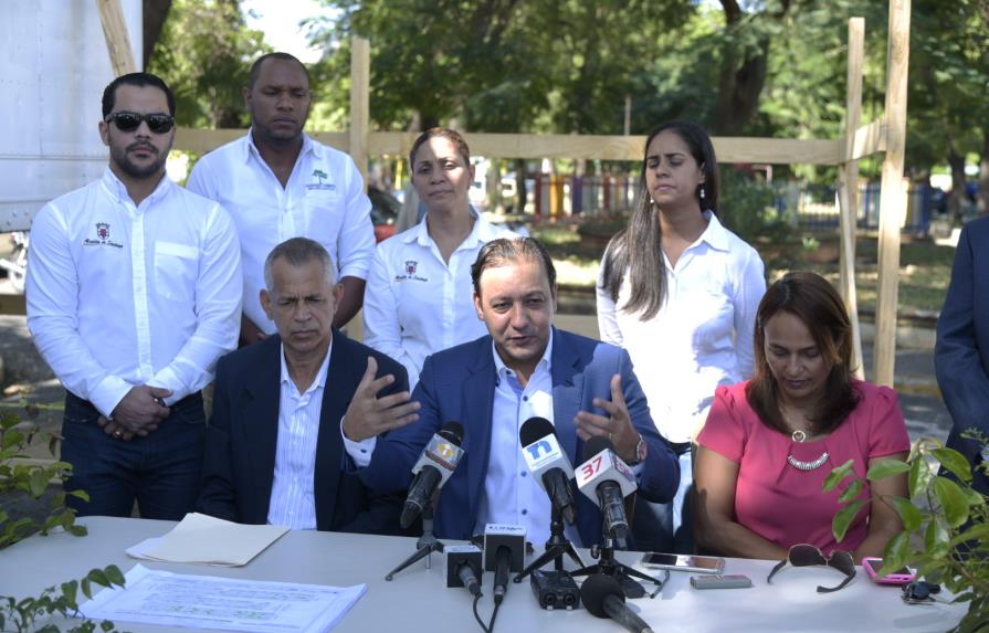 Alcalde Martínez dice está comprometido preservar medio ambiente en Santiago