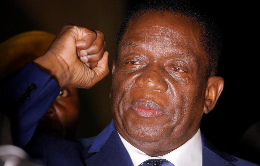 Nuevo hombre fuerte de Zimbabue anuncia “inicio de nueva democracia”