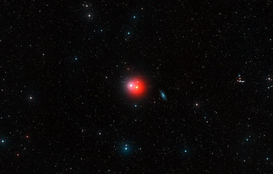 Científicos captan detalles sin precedentes de una estrella gigante roja