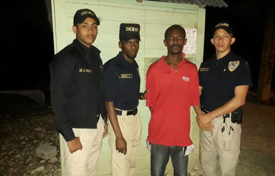 Apresan haitiano acusado de matar madre de funcionario 