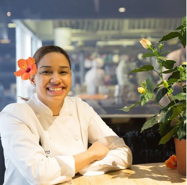 La chef María Marte regresa a su tierra a trasformar mujeres en la gastronomía 