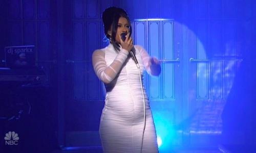 VIDEO: Cardi B revela su embarazo en programa de televisión