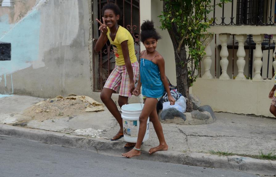 Quejas por escasez de agua en el Gran Santo Domingo