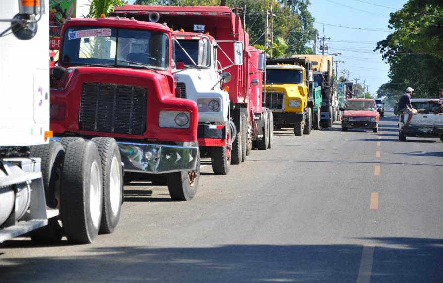 Camioneros se reunirán hoy en Haití; solucionarían paro del transporte de carga 
