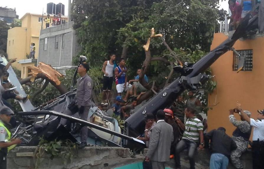 Helicóptero se estrella en el sector Maquiteria de Santo Domingo Este