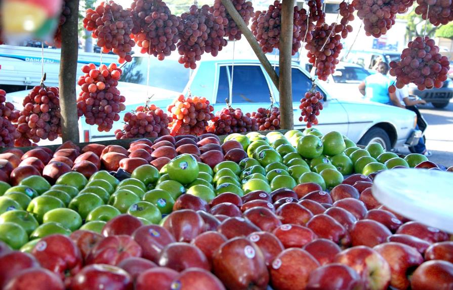 La mayoría de las importaciones de uvas, manzanas y  peras tiene la etiqueta  “made in EE.UU.”