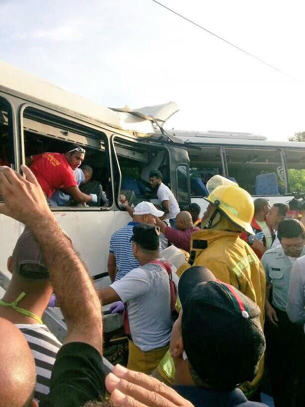 Aumenta a nueve el número de fallecidos en accidente carretera Verón-Higüey