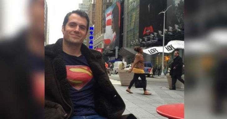 VÍDEO: “Supermán” es ignorado en calles de Manhattan en pleno estreno de la película