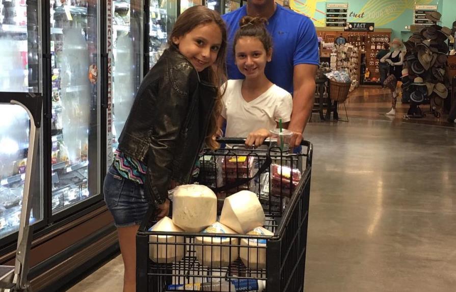 Alex Rodríguez disfruta la pascua con sus hijas 