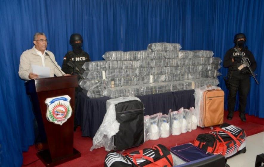 Empresario y jefe Interpol en Venezuela acusados de dirigir traslado de alijo de cocaína a La Romana