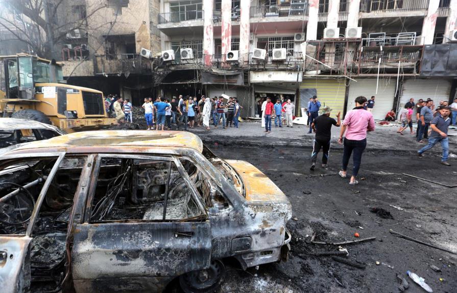 Estado Islámico causa 80 muertos en atentado suicida en zona comercial de Bagdad
