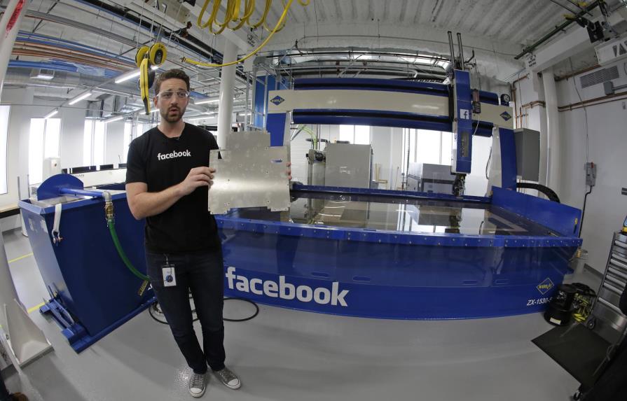 Facebook inaugura laboratorio para producir “hardware”