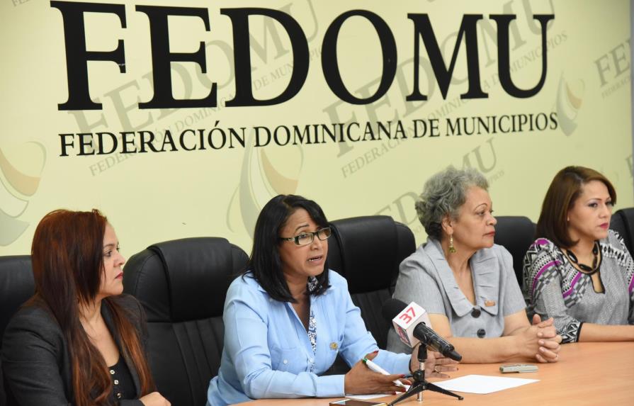 Mujeres municipalistas denuncian partidos las utilizan para cumplir cuota femenina