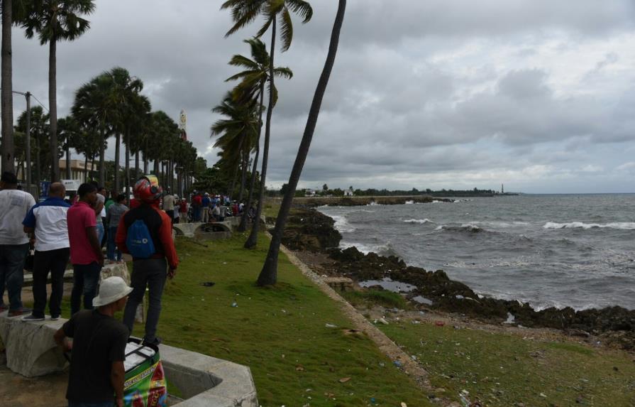 Recuperan cuerpo de una mujer en el mar Caribe próximo a la plaza Juan Barón 
