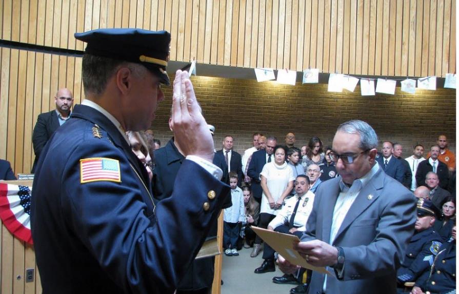 Dominicano jura como primer jefe de la Policía en Passaic, Nueva Jersey