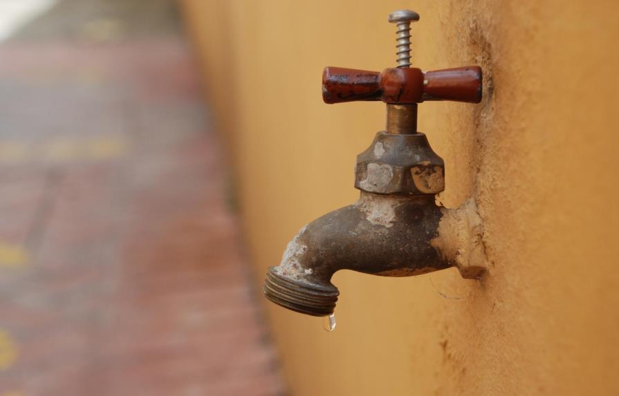 CAASD asegura potabilidad del agua supera el 98%