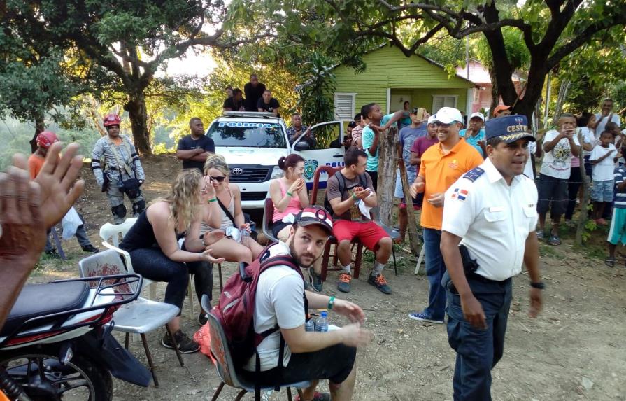 Rescatan seis turistas que se extraviaron en Puerto Plata