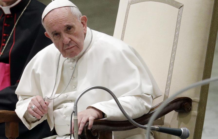 El Vaticano quiere proteger los derechos de imagen del papa