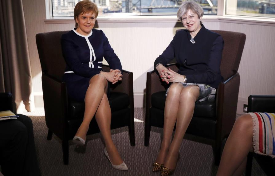Polémica por foto de piernas de primeras ministras 
