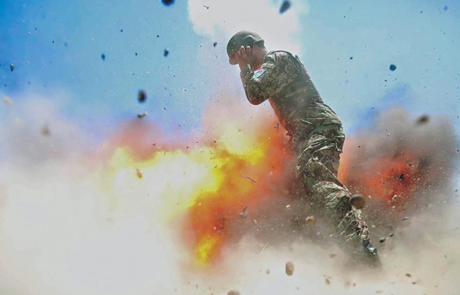 Publican las últimas fotos de una fotógrafa de combate durante un accidente militar