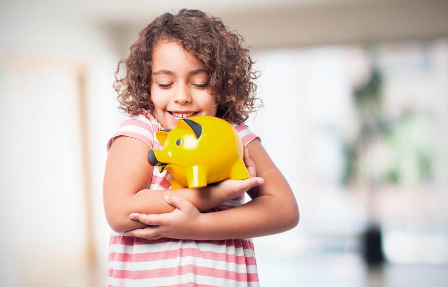 6 lecciones financieras que tus hijos deben aprender