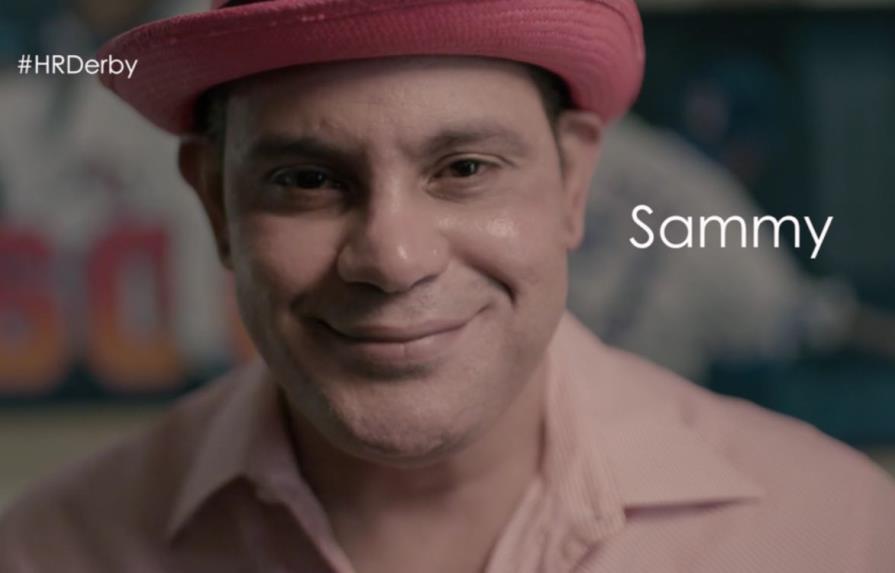 Sammy Sosa luce rosado en una entrevista