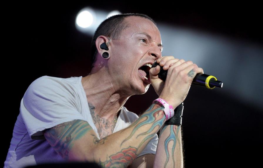 Encuentran ahorcado a Chester Bennington, cantante de Linkin Park 