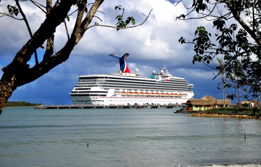 Ingresan a Puerto Plata 10 millones de dólares por turistas de cruceros  