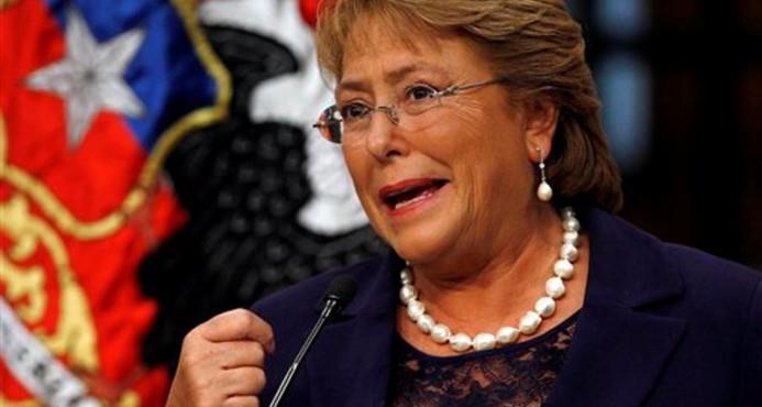 Bachelet promulga la ley que despenaliza el aborto en tres casos en Chile