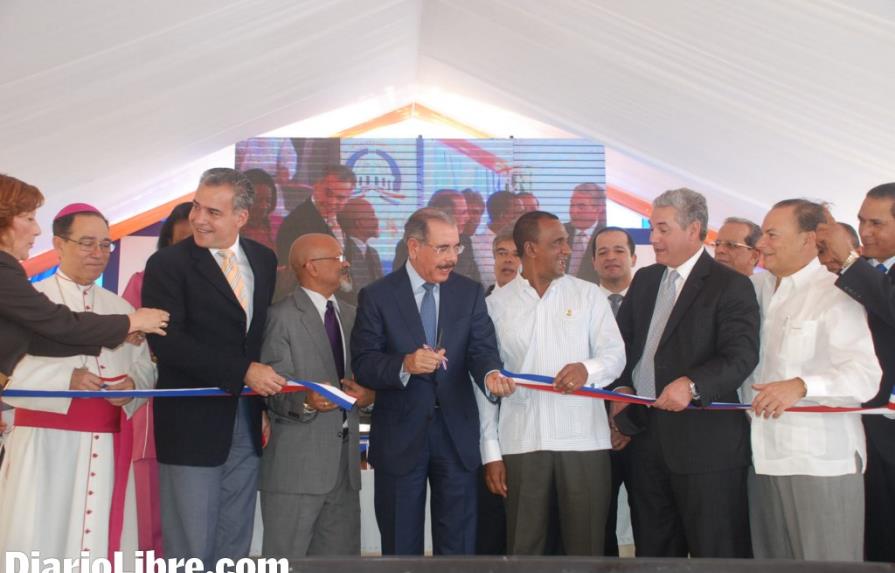Danilo Medina inaugura la Circunvalación de La Romana